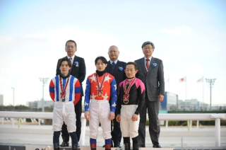 ゴールデンステッキ賞表彰式イメージ