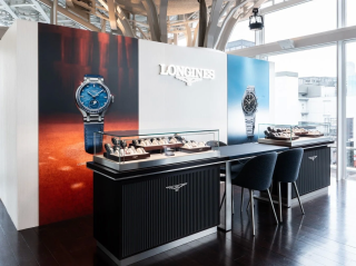 ロンジンの時計が展示されたショールーム