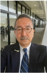 矢作芳人調教師のポートレート